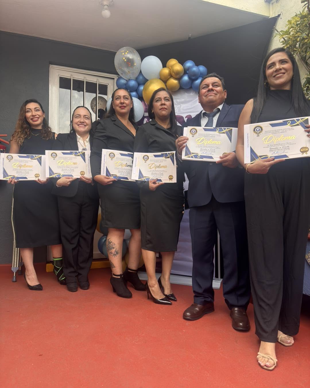 Participantes con diplomas del IPX